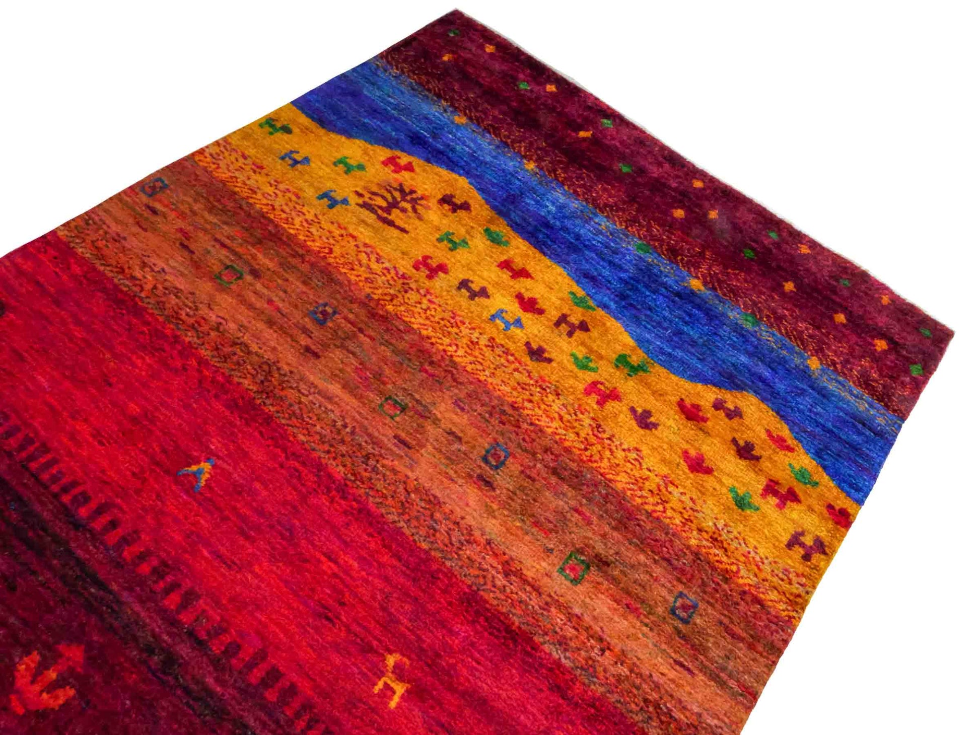 Moderner, handgeknüpfter Indo Loribaft Orientteppich von Khademi aus Sari Seide, rot, mehrfarbig. Abstraktes Nomaden-Design. Von Hand geknüpft in Indien. Größe: 232x163cm. Teppichnummer: KB4-1504. Verkauf durch Jupiter Intl.