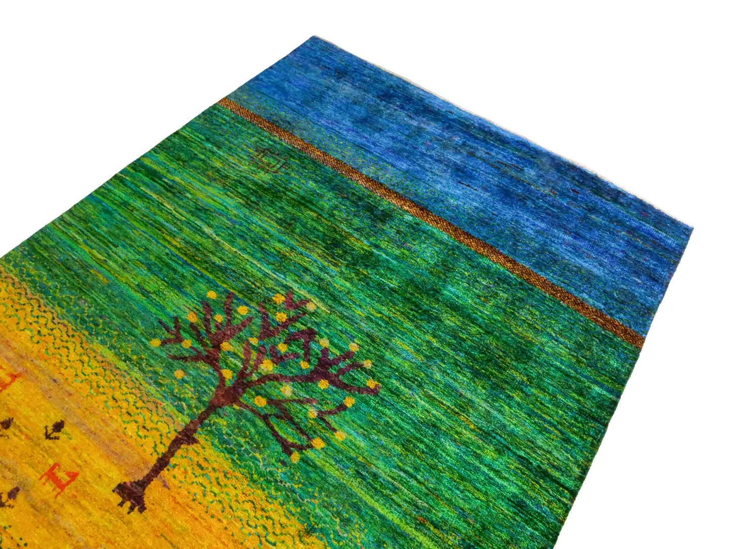 Moderner, handgeknüpfter Indo Loribaft Orientteppich von Khademi aus Sari Seide, blau, grün, gelb. Nomadisches Lebensbaum-Design. Von Hand geknüpft in Indien. Größe: 235x164cm. Teppichnummer: KB4-1505. Verkauf durch Jupiter Intl.