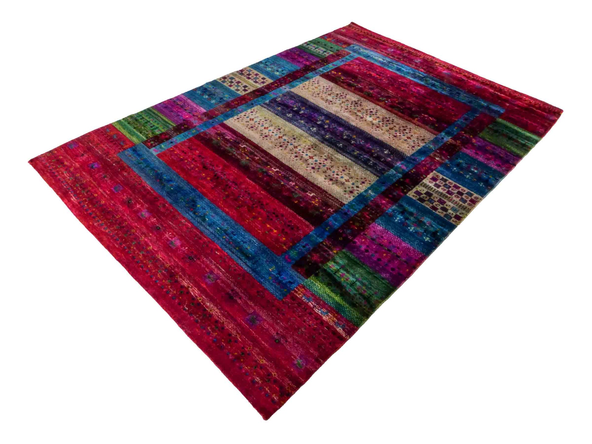 Moderner, handgeknüpfter Indo Loribaft Orientteppich von Khademi aus Sari Seide, rot, mehrfarbig. Geometrisches Nomaden-Design. Von Hand geknüpft in Indien. Größe: 276x182cm. Teppichnummer: KB4-1500. Verkauf durch Jupiter Intl.