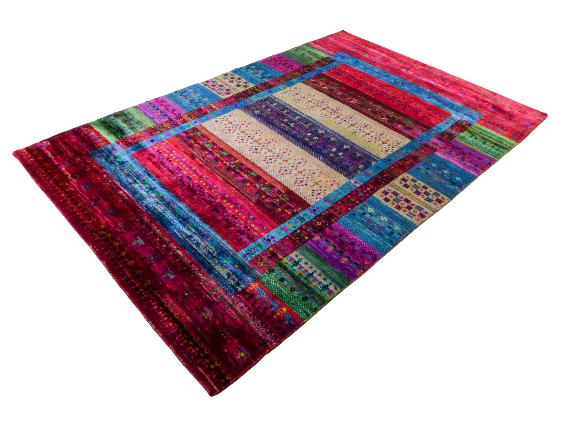 Moderner, handgeknüpfter Indo Loribaft Orientteppich von Khademi aus Sari Seide, rot, mehrfarbig. Geometrisches Nomaden-Design. Von Hand geknüpft in Indien. Größe: 276x182cm. Teppichnummer: KB4-1500. Verkauf durch Jupiter Intl.