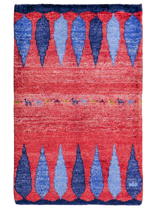 Handgeknüpfter Indo Loribaft Orientteppich von Khademi aus Viskose, Nomaden-Design, rot, blau. Von Hand geknüpft in Indien. Größe: 89x63cm. Teppichnummer: KB4-1742. Verkauf durch Jupiter Intl.
