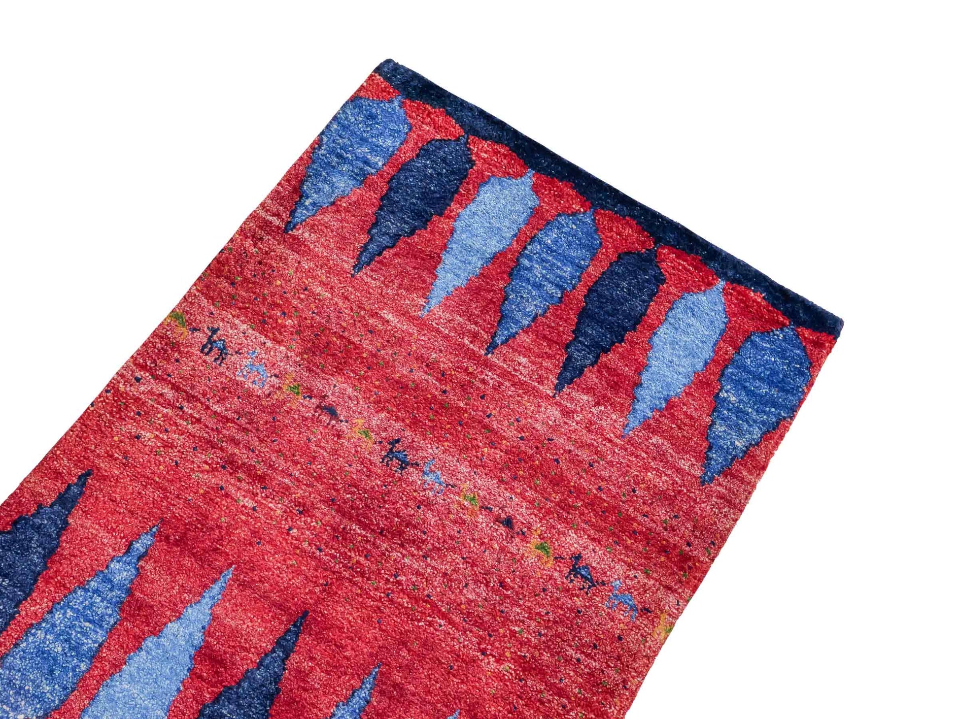 Handgeknüpfter Indo Loribaft Orientteppich von Khademi aus Viskose, Nomaden-Design, rot, blau. Von Hand geknüpft in Indien. Größe: 89x63cm. Teppichnummer: KB4-1742. Verkauf durch Jupiter Intl.