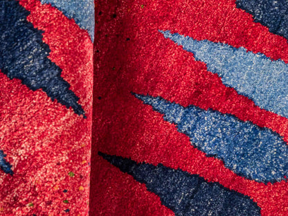 Handgeknüpfter Indo Loribaft Orientteppich von Khademi aus Viskose, Nomaden-Design, rot, blau. Von Hand geknüpft in Indien. Größe: 89x63cm. Teppichnummer: KB4-1742. Verkauf durch Jupiter Intl.