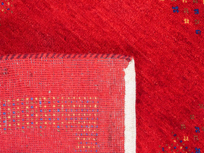 Handgeknüpfter Indo Loribaft Orientteppich von Khademi aus Wolle, rot. Geometrisches Nomaden-Design. Von Hand geknüpft in Indien. Größe: 100x61cm. Teppichnummer: KB4-1760. Verkauf durch Jupiter Intl.