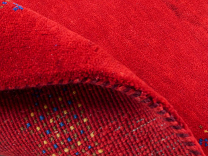 Handgeknüpfter Indo Loribaft Orientteppich von Khademi aus Wolle, rot. Geometrisches Nomaden-Design. Von Hand geknüpft in Indien. Größe: 100x61cm. Teppichnummer: KB4-1760. Verkauf durch Jupiter Intl.