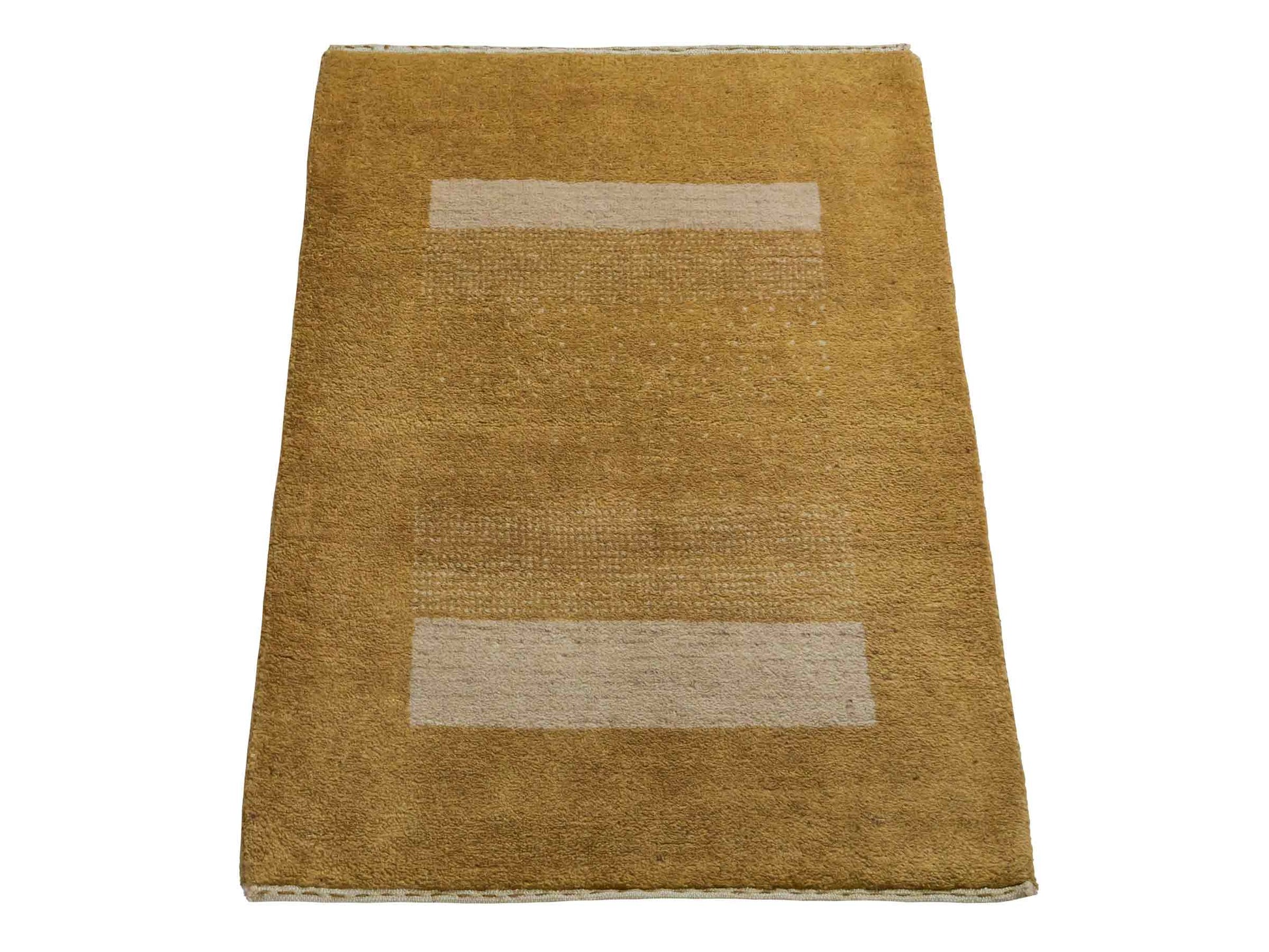 Handgeknüpfter Indo Loribaft Orientteppich von Khademi aus Wolle, gold. Geometrisches Nomaden-Design. Von Hand geknüpft in Indien. Größe: 88x61cm. Teppichnummer: KB4-1741. Verkauf durch Jupiter Intl.