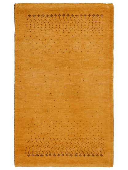 Handgeknüpfter Indo Loribaft Orientteppich von Khademi aus Wolle, gold. Geometrisches Nomaden-Design. Von Hand geknüpft in Indien. Größe: 90x58cm. Teppichnummer: KB4-1716. Verkauf durch Jupiter Intl.