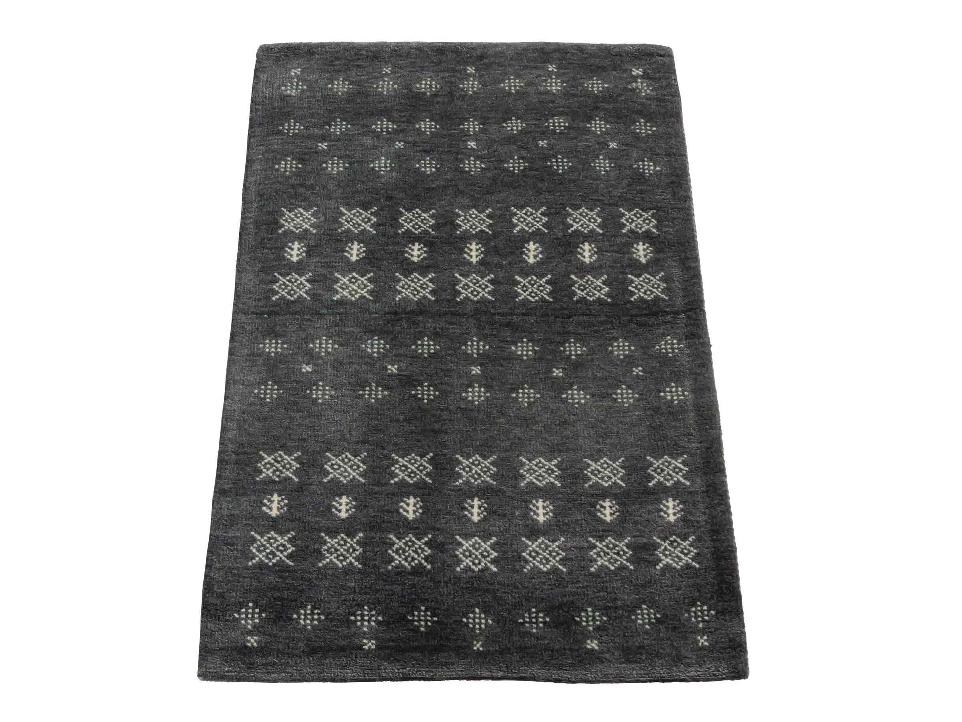 Handgeknüpfter Indo Loribaft Orientteppich von Khademi aus Wolle, grau. Geometrisches Nomaden-Design. Von Hand geknüpft in Indien. Größe: 90x60cm. Teppichnummer: KB4-1751. Verkauf durch Jupiter Intl.