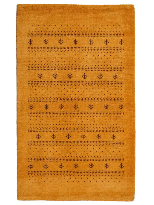 Handgeknüpfter Indo Loribaft Orientteppich von Khademi aus Wolle, gold. Geometrisches Nomaden-Design. Von Hand geknüpft in Indien. Größe: 91x61cm. Teppichnummer: KB4-1744. Verkauf durch Jupiter Intl.
