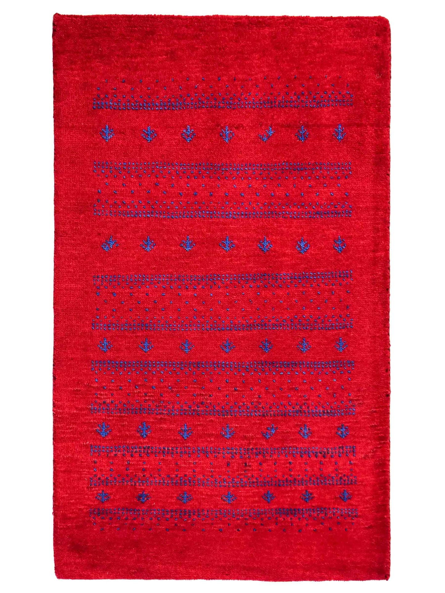 Handgeknüpfter Indo Loribaft Orientteppich von Khademi aus Wolle, rot. Geometrisches Nomaden-Design. Von Hand geknüpft in Indien. Größe: 92x64cm. Teppichnummer: KB4-1746. Verkauf durch Jupiter Intl.