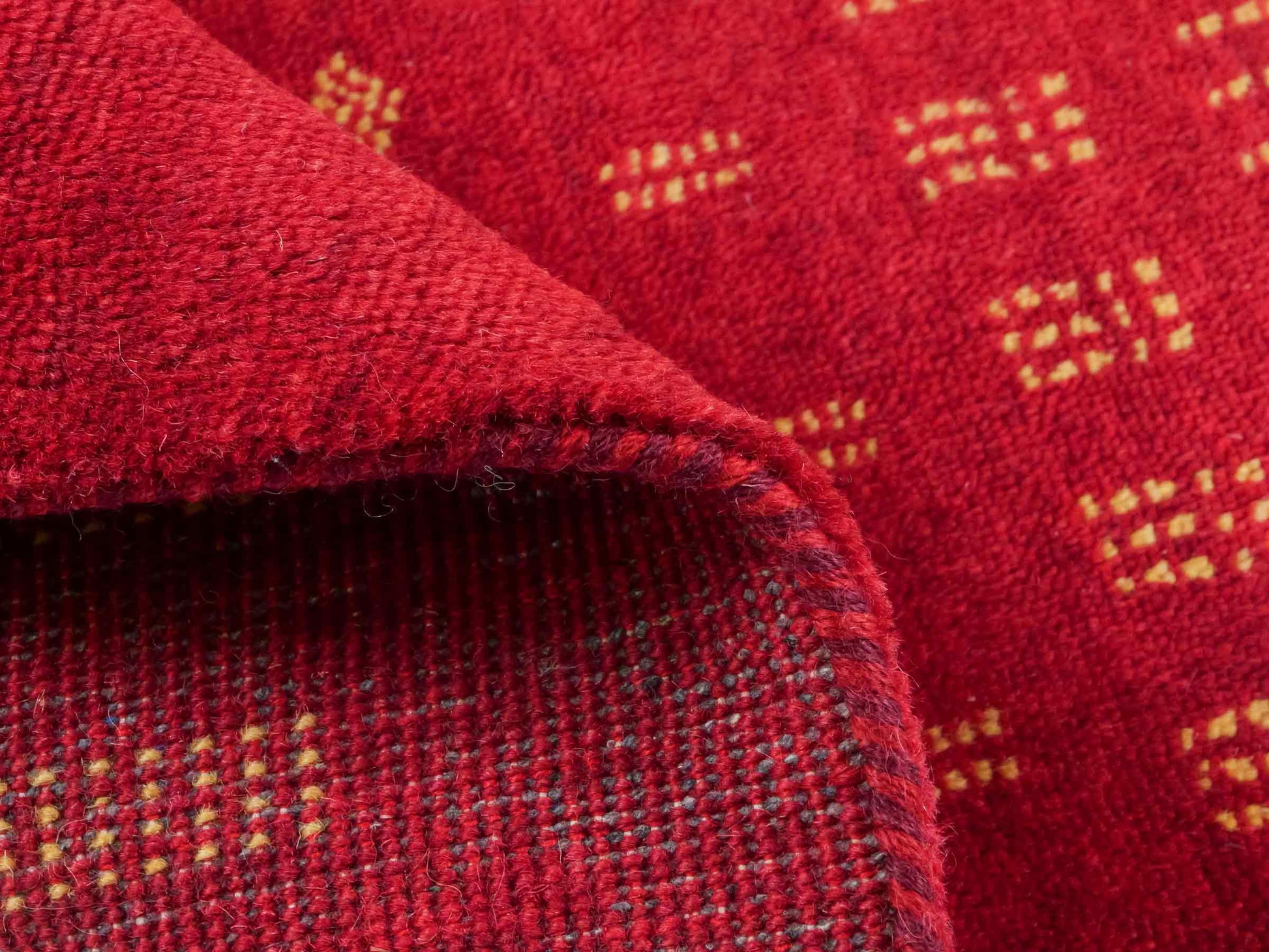 Handgeknüpfter Indo Loribaft Orientteppich von Khademi aus Wolle, rot. Geometrisches Nomaden-Design. Von Hand geknüpft in Indien. Größe: 92x65cm. Teppichnummer: KB4-1764. Verkauf durch Jupiter Intl.