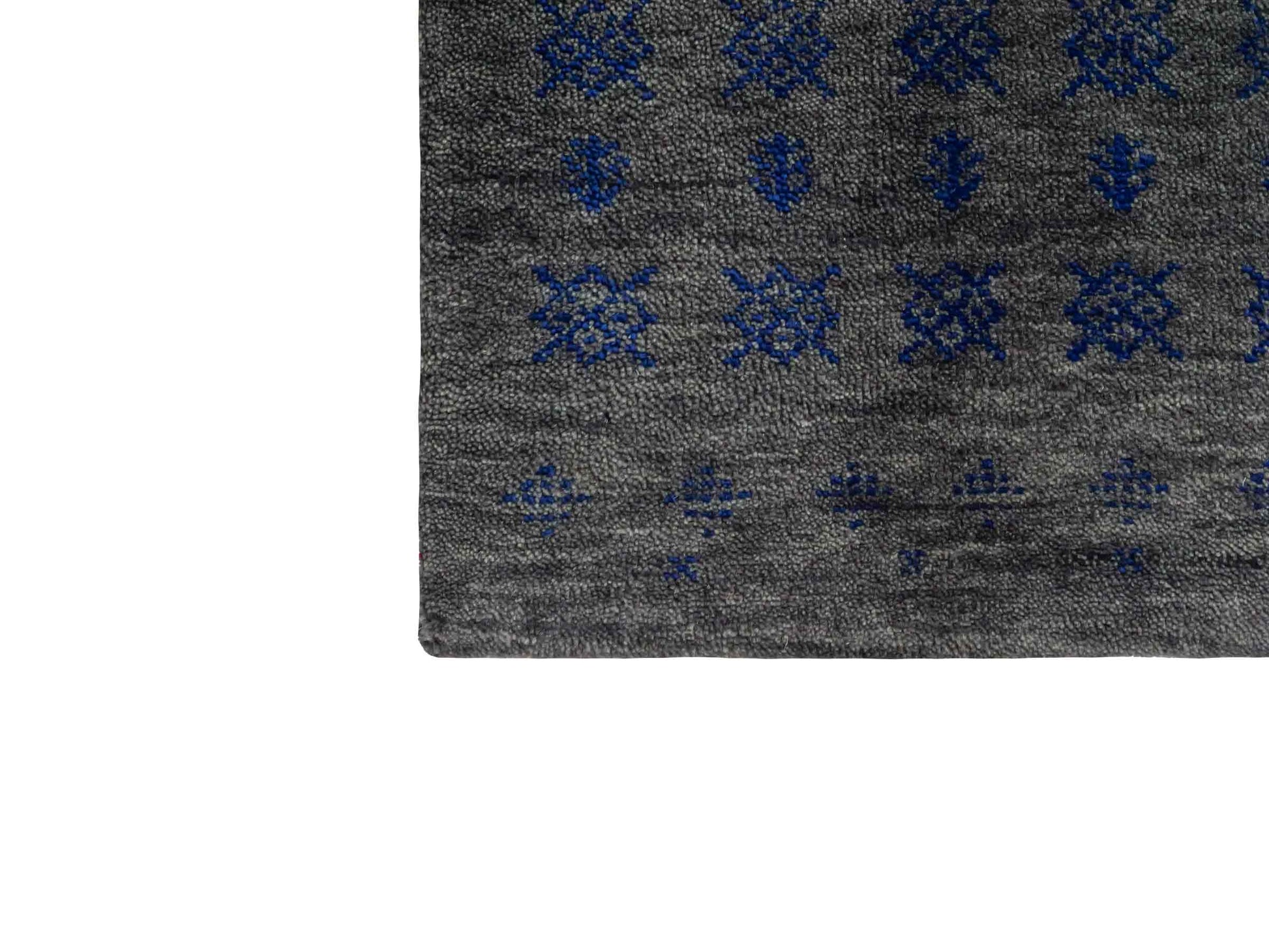 Handgeknüpfter Indo Loribaft Orientteppich von Khademi aus Wolle, grau. Geometrisches Nomaden-Design. Von Hand geknüpft in Indien. Größe: 93x58cm. Teppichnummer: KB4-1762. Verkauf durch Jupiter Intl.