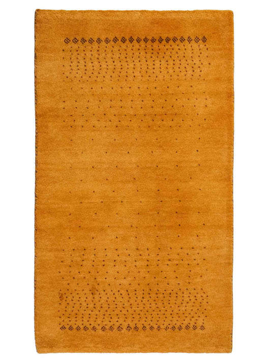 Handgeknüpfter Indo Loribaft Orientteppich von Khademi aus Wolle, gold. Geometrisches Nomaden-Design. Von Hand geknüpft in Indien. Größe: 93x60cm. Teppichnummer: KB4-1720. Verkauf durch Jupiter Intl.