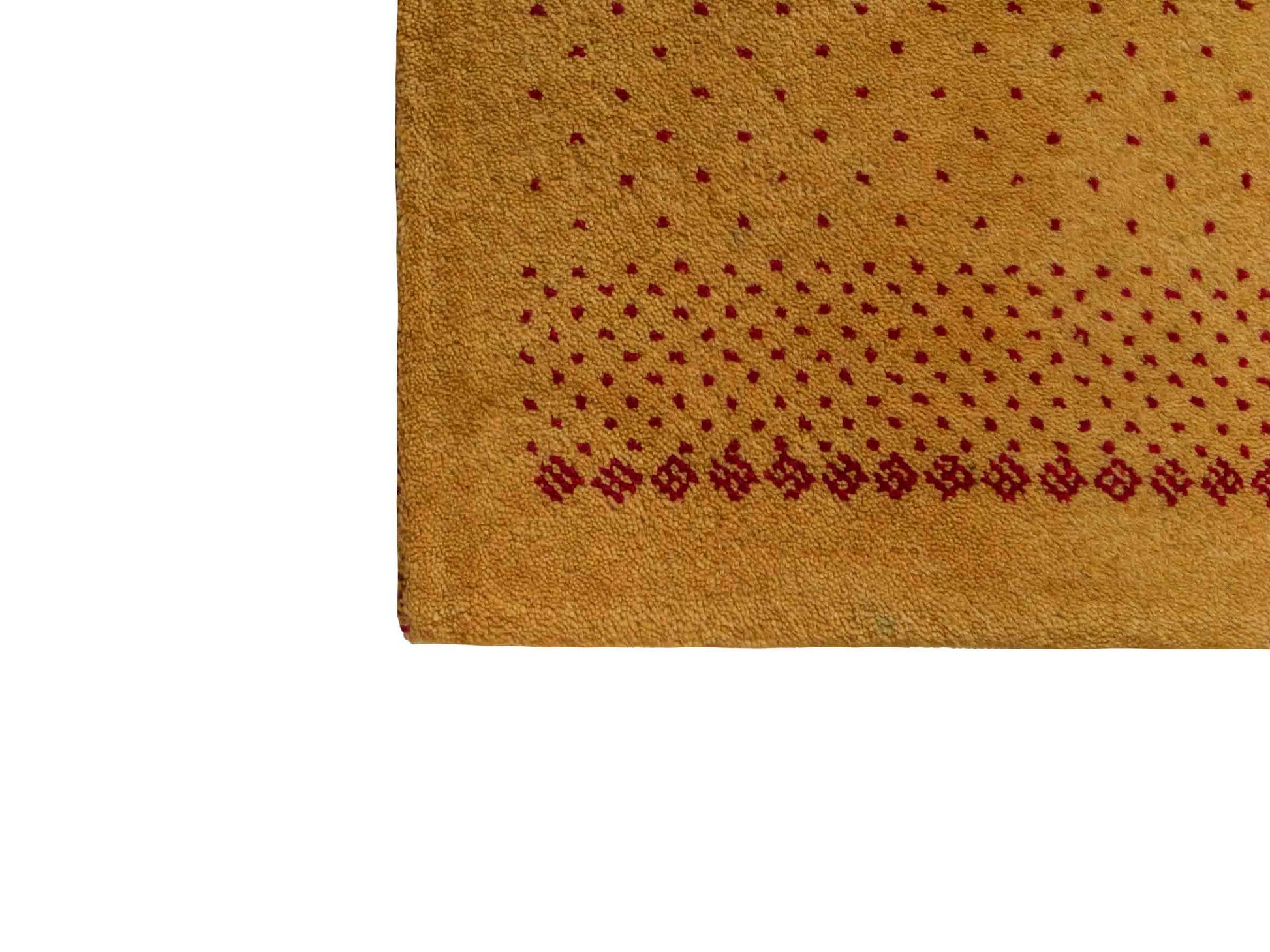 Handgeknüpfter Indo Loribaft Orientteppich von Khademi aus Wolle, gold. Geometrisches Nomaden-Design. Von Hand geknüpft in Indien. Größe: 93x60cm. Teppichnummer: KB4-1759. Verkauf durch Jupiter Intl.