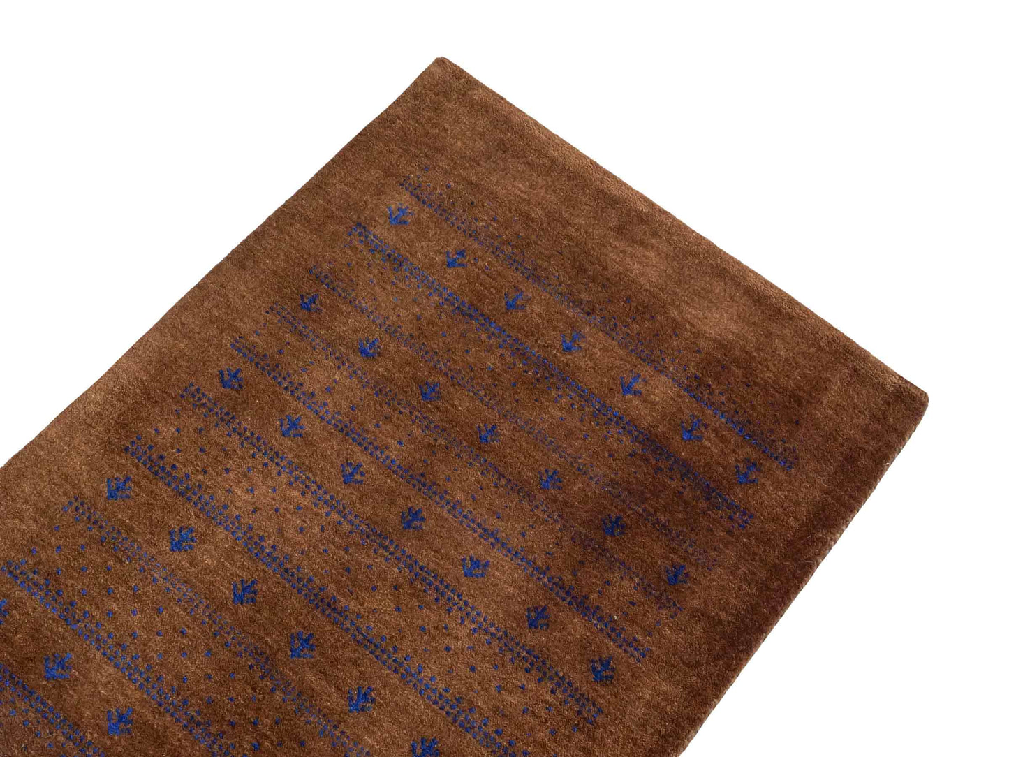 Handgeknüpfter Indo Loribaft Orientteppich von Khademi aus Wolle, braun. Geometrisches Nomaden-Design. Von Hand geknüpft in Indien. Größe: 93x62cm. Teppichnummer: KB4-1730. Verkauf durch Jupiter Intl.