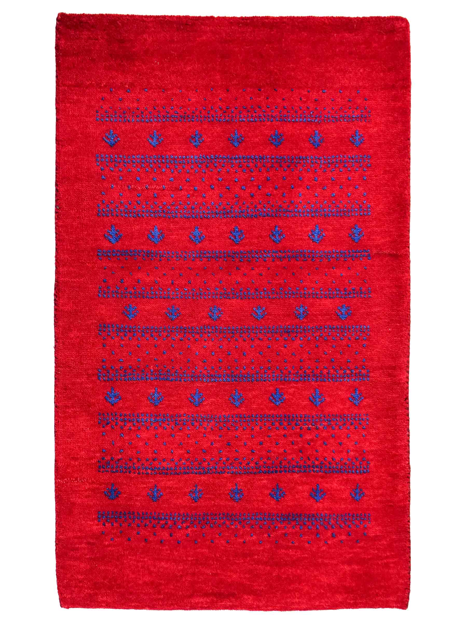 Handgeknüpfter Indo Loribaft Orientteppich von Khademi aus Wolle, rot. Geometrisches Nomaden-Design. Von Hand geknüpft in Indien. Größe: 93x62cm. Teppichnummer: KB4-1724. Verkauf durch Jupiter Intl.