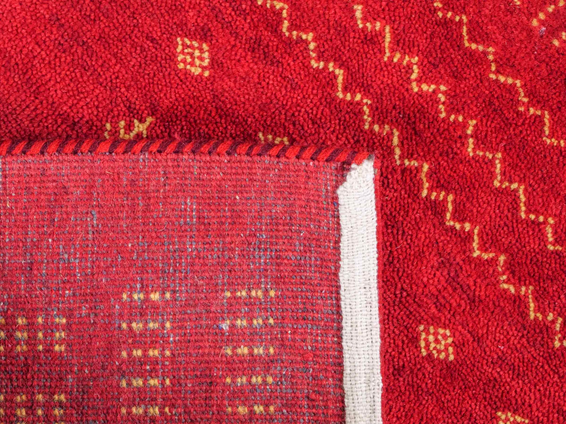 Handgeknüpfter Indo Loribaft Orientteppich von Khademi aus Wolle, rot. Geometrisches Nomaden-Design. Von Hand geknüpft in Indien. Größe: 93x62cm. Teppichnummer: KB4-1763. Verkauf durch Jupiter Intl.