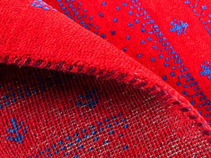 Handgeknüpfter Indo Loribaft Orientteppich von Khademi aus Wolle, rot. Geometrisches Nomaden-Design. Von Hand geknüpft in Indien. Größe: 93x63cm. Teppichnummer: KB4-1715. Verkauf durch Jupiter Intl.