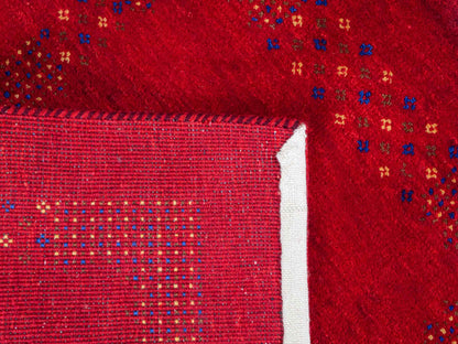 Handgeknüpfter Indo Loribaft Orientteppich von Khademi aus Wolle, rot. Geometrisches Nomaden-Design. Von Hand geknüpft in Indien. Größe: 93x63cm. Teppichnummer: KB4-1733. Verkauf durch Jupiter Intl.