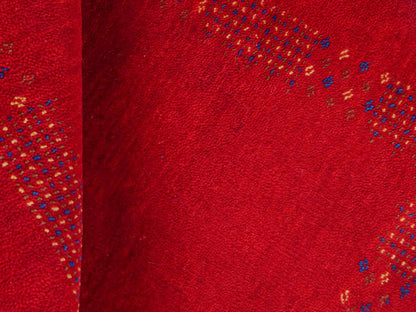 Handgeknüpfter Indo Loribaft Orientteppich von Khademi aus Wolle, rot. Geometrisches Nomaden-Design. Von Hand geknüpft in Indien. Größe: 93x63cm. Teppichnummer: KB4-1767. Verkauf durch Jupiter Intl.