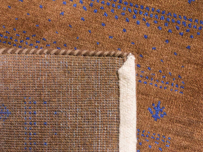 Handgeknüpfter Indo Loribaft Orientteppich von Khademi aus Wolle, braun. Geometrisches Nomaden-Design. Von Hand geknüpft in Indien. Größe: 94x63cm. Teppichnummer: KB4-1738. Verkauf durch Jupiter Intl.