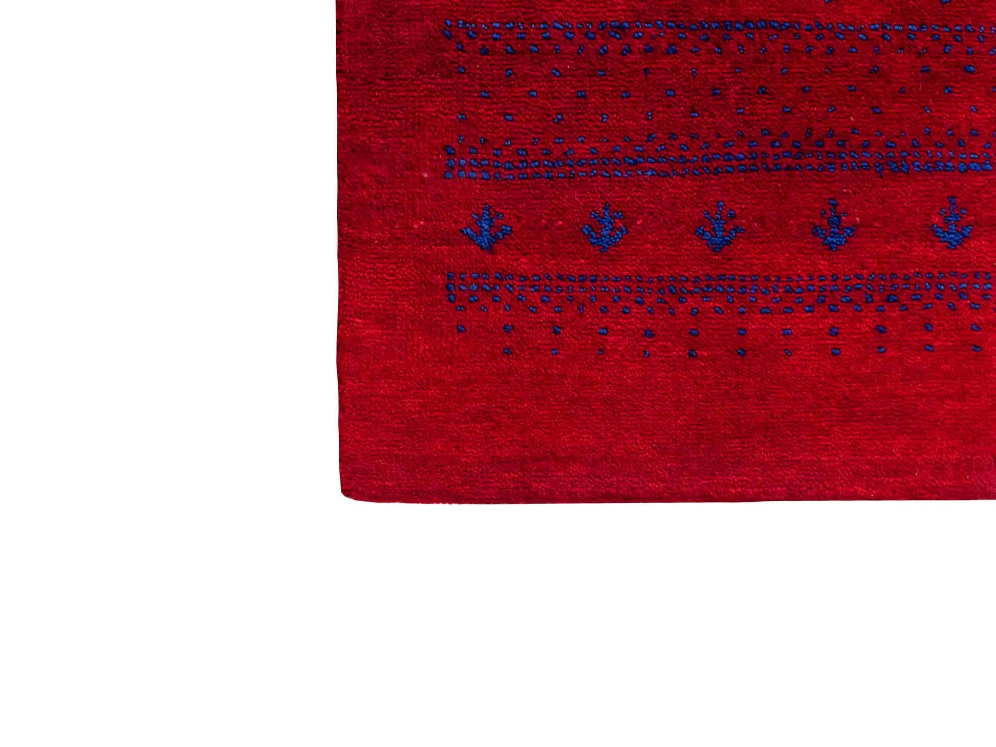 Handgeknüpfter Indo Loribaft Orientteppich von Khademi aus Wolle, rot. Geometrisches Nomaden-Design. Von Hand geknüpft in Indien. Größe: 94x63cm. Teppichnummer: KB4-1732. Verkauf durch Jupiter Intl.