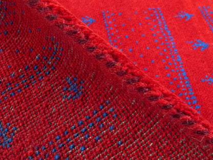 Handgeknüpfter Indo Loribaft Orientteppich von Khademi aus Wolle, rot. Geometrisches Nomaden-Design. Von Hand geknüpft in Indien. Größe: 94x63cm. Teppichnummer: KB4-1732. Verkauf durch Jupiter Intl.