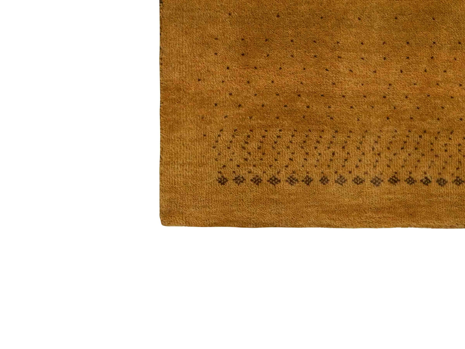 Handgeknüpfter Indo Loribaft Orientteppich von Khademi aus Wolle, gold. Geometrisches Nomaden-Design. Von Hand geknüpft in Indien. Größe: 95x57cm. Teppichnummer: KB4-1749. Verkauf durch Jupiter Intl.