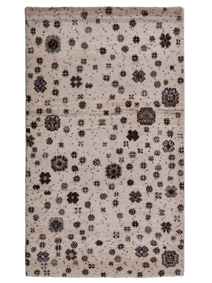 Handgeknüpfter Indo Loribaft Orientteppich von Khademi aus Wolle, cremeweiß. Florales Nomaden-Design. Von Hand geknüpft in Indien. Größe: 95x62cm. Teppichnummer: KB4-1727. Verkauf durch Jupiter Intl.