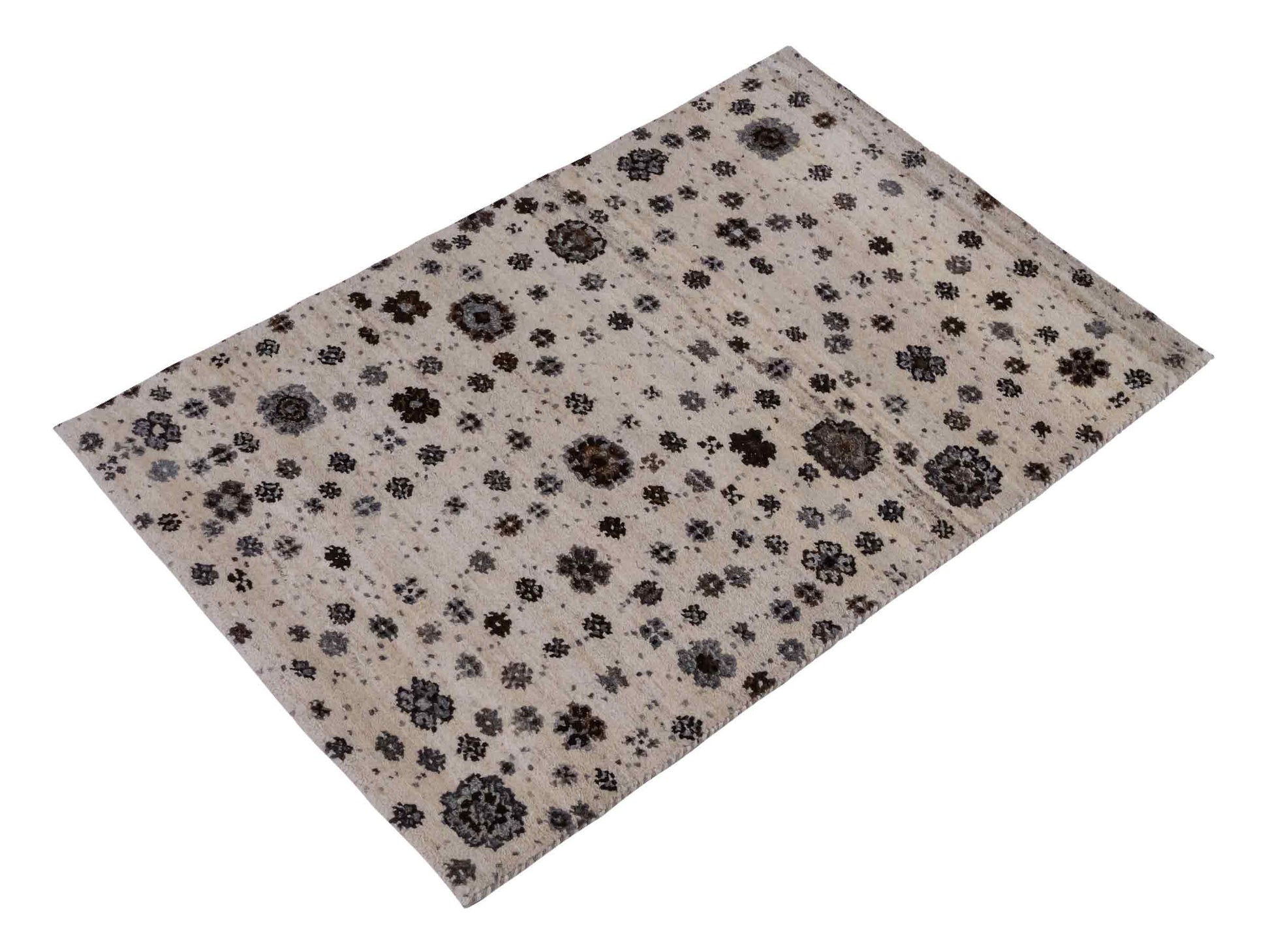 Handgeknüpfter Indo Loribaft Orientteppich von Khademi aus Wolle, cremeweiß. Florales Nomaden-Design. Von Hand geknüpft in Indien. Größe: 95x62cm. Teppichnummer: KB4-1727. Verkauf durch Jupiter Intl.