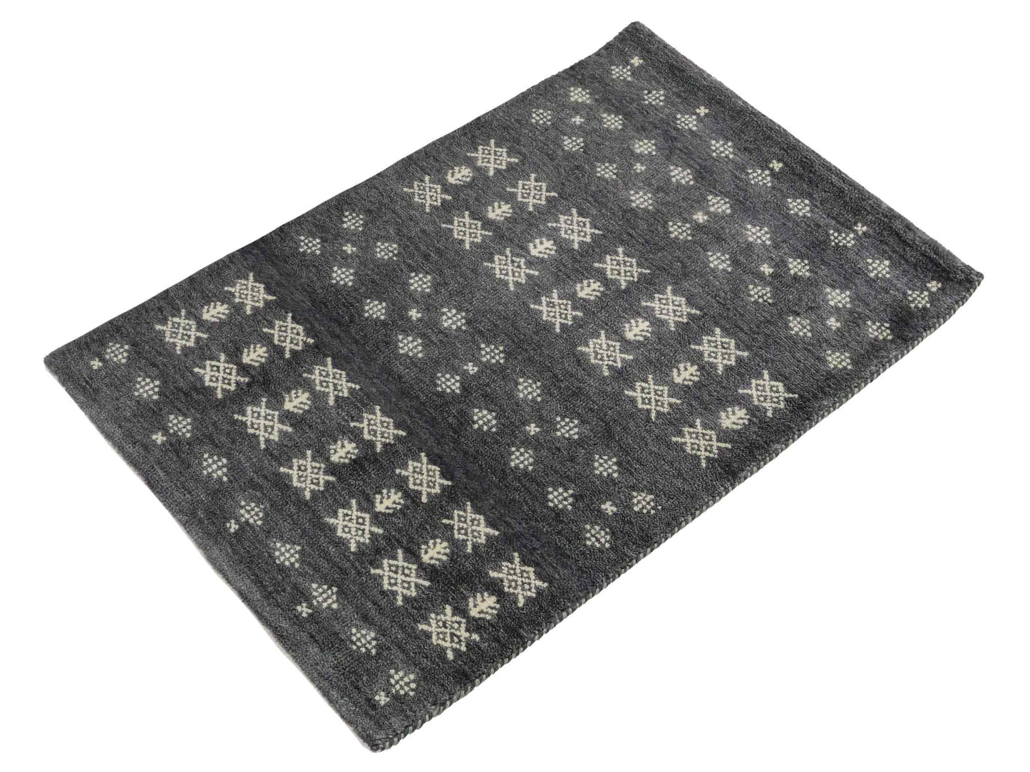Handgeknüpfter Indo Loribaft Orientteppich von Khademi aus Wolle, grau. Geometrisches Nomaden-Design. Von Hand geknüpft in Indien. Größe: 95x64cm. Teppichnummer: KB4-1714. Verkauf durch Jupiter Intl.
