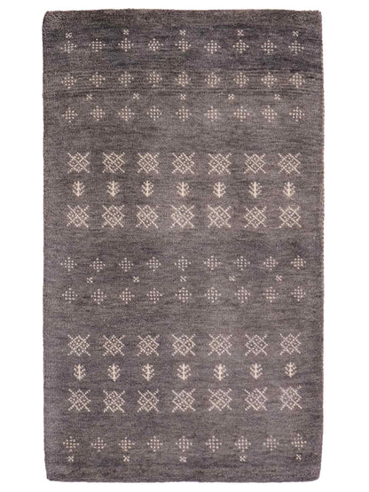 Handgeknüpfter Indo Loribaft Orientteppich von Khademi aus Wolle, grau. Geometrisches Nomaden-Design. Von Hand geknüpft in Indien. Größe: 96x61cm. Teppichnummer: KB4-1754. Verkauf durch Jupiter Intl.