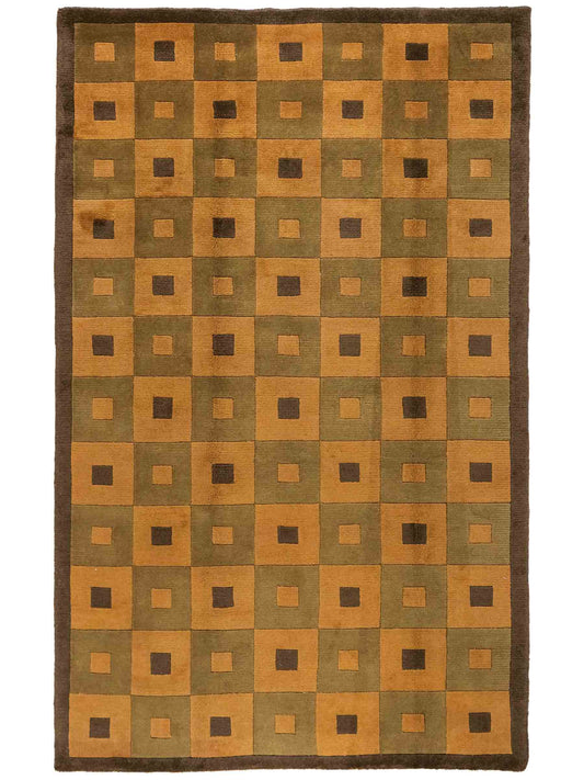 Handgeknüpfter Indo Nepal Orientteppich aus Wolle von Khademi. Größe: 245 x 155 cm. Farbe: Grün, beige. Verkauf durch JUPITER Intl.