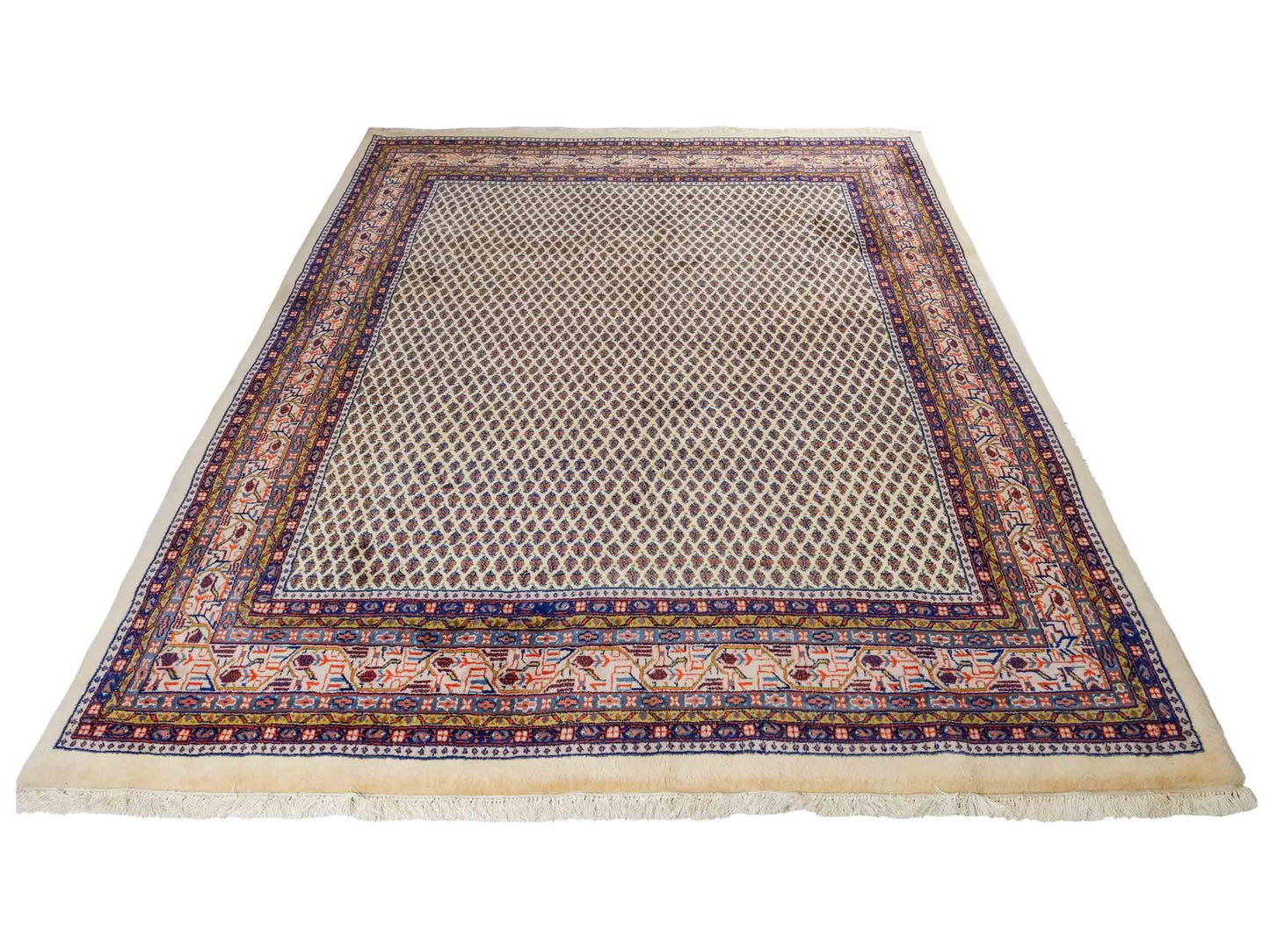 Feiner, handgeknüpfter indischer Sarough Mir Wollteppich von Khademi. Größe: 252 x 204 cm. Farbe: Cremeweiß. Verkauf durch JUPITER Intl.