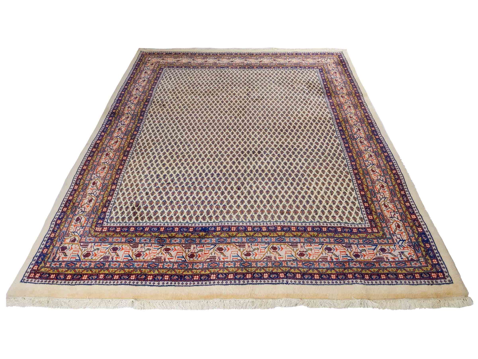 Feiner, handgeknüpfter indischer Sarough Mir Wollteppich von Khademi. Größe: 252 x 204 cm. Farbe: Cremeweiß. Verkauf durch JUPITER Intl.