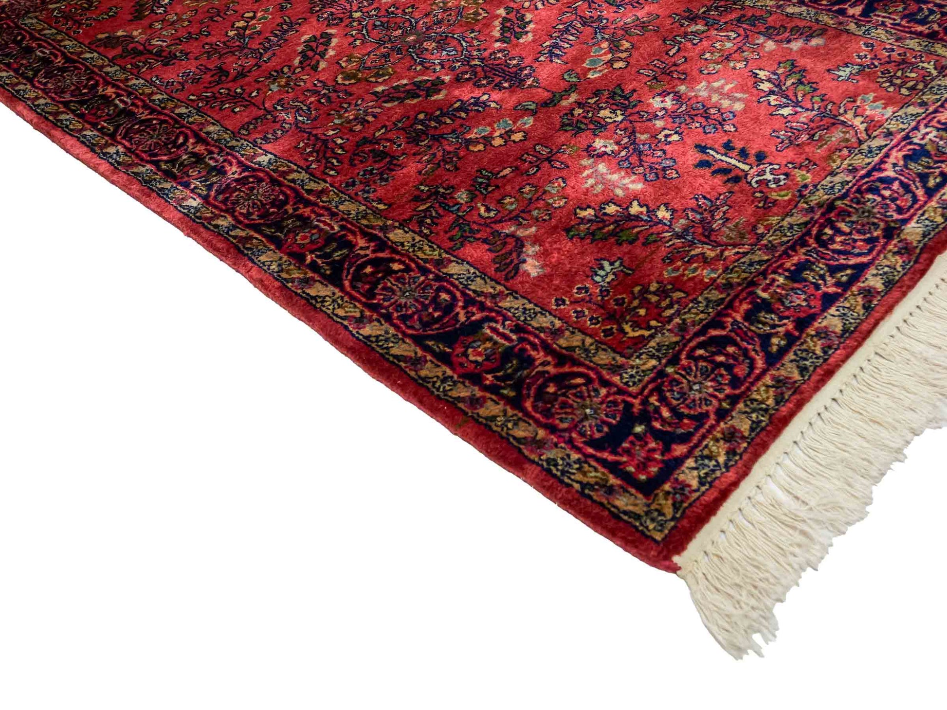 Feiner, handgeknüpfter Indo Sarough Orientteppich aus Wolle von Khademi. Größe: 159 x 91 cm. Farbe: Rot Verkauf durch JUPITER Intl.