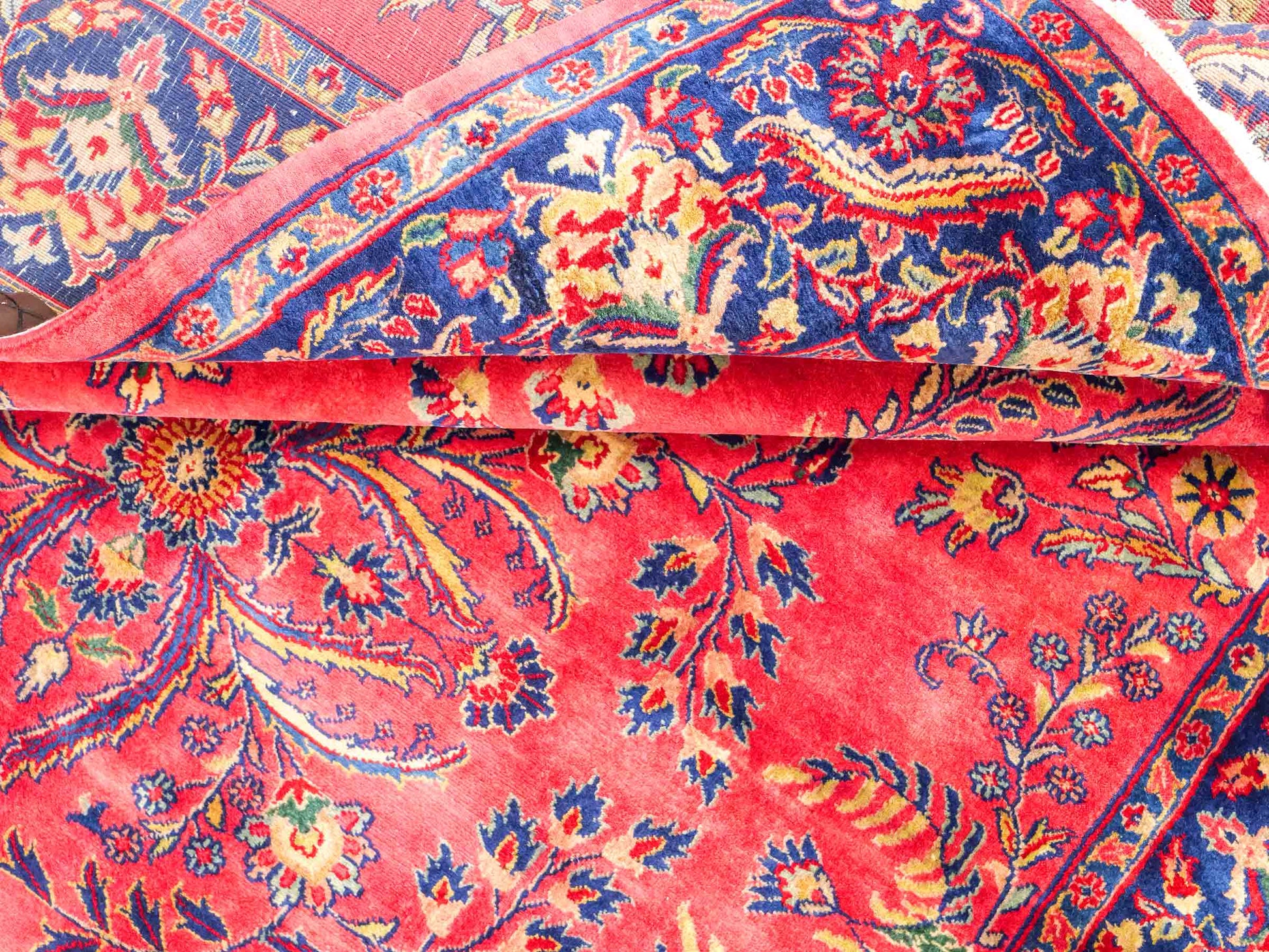 Handgeknüpfter indischer Orientteppich mit Sarough Design von Khademi aus Wolle, rot. 237x170 cm. Verkauf durch Jupiter Intl.