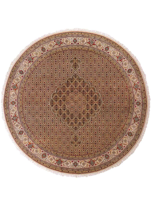 Sehr feiner, runder, handgeknüpfter Khademi Indo Täbriz Mahi aus Wolle, beige, creme und braun. 206x206 cm. Vertrieb durch Jupiter Intl.
