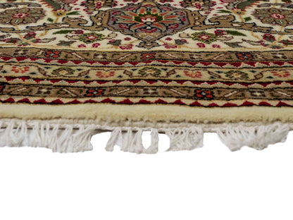 Sehr feiner, runder, handgeknüpfter Khademi Indo Täbriz Mahi aus Wolle, beige, braun und creme. 256x246 cm. Vertrieb durch Jupiter Intl.