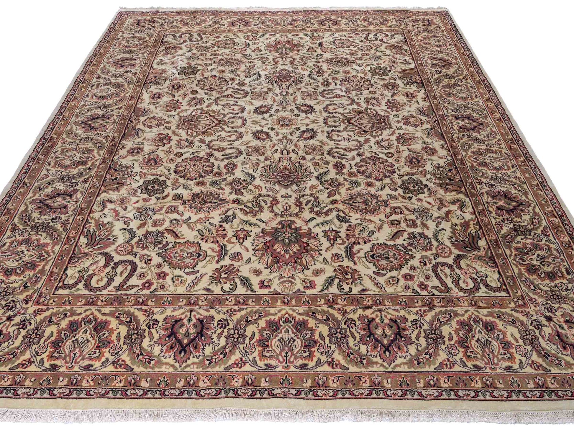 Feiner, handgeknüpfter Indo Täbriz Orientteppich aus Wolle von Khademi. Größe: 301 x 245 cm. Farbe: Cremeweiß, beige. Verkauf durch JUPITER Intl.
