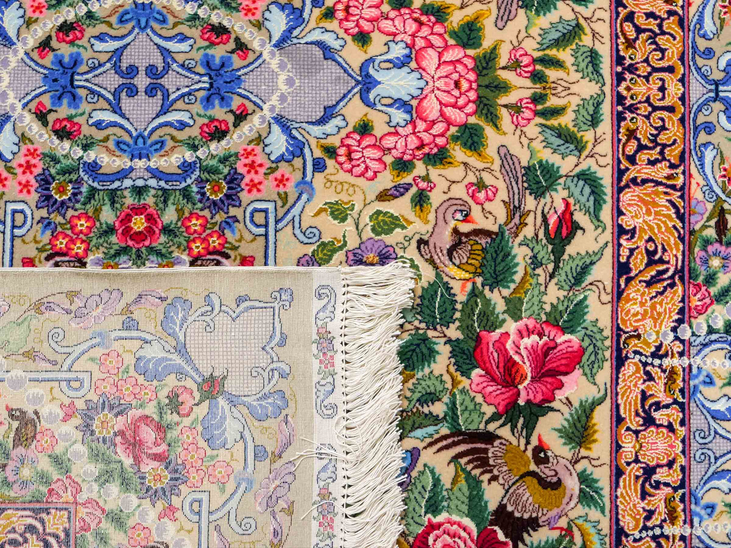 Sehr feiner, handgeknüpfter Khademi Orientteppich mit Isfahan Design aus Wolle und Seide, grau. 190x123 cm. Vertrieb durch Jupiter Intl.
