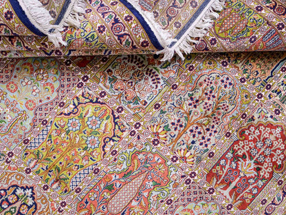 Sehr feiner, handgeknüpfter Kaschmir Seide Orientteppich von Khademi, blau, grün, multicolor. 311x303 cm. Verkauf durch Jupiter Intl.