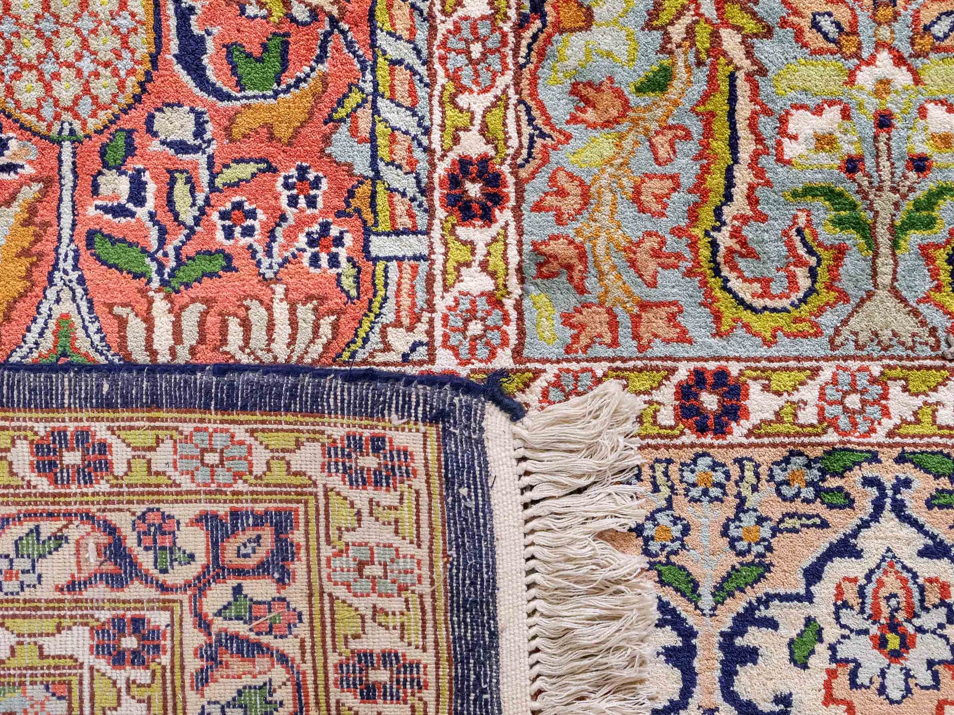 Sehr feiner, handgeknüpfter Kaschmir Seide Orientteppich von Khademi, blau, grün, multicolor. 311x303 cm. Verkauf durch Jupiter Intl.