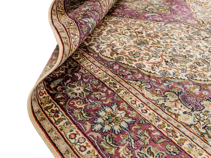 Sehr feiner, handgeknüpfter Kaschmir Seide Orientteppich von Khademi, creme, lila. 279x188 cm. Verkauf durch Jupiter Intl.