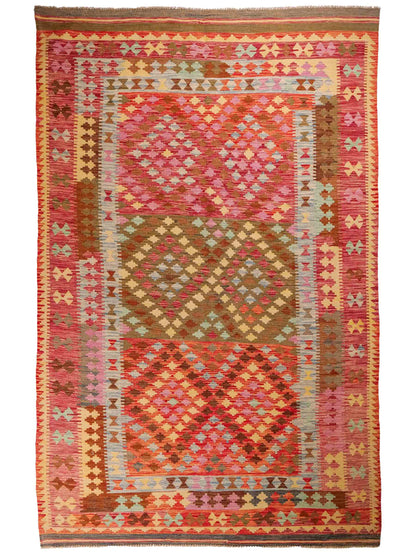 Handgewebter Kelim Afghan Teppich aus Wolle von Khademi. Größe 296 x 190 cm. Farbe: Rosa, rot, grün. Verkauf durch JUPITER Intl.