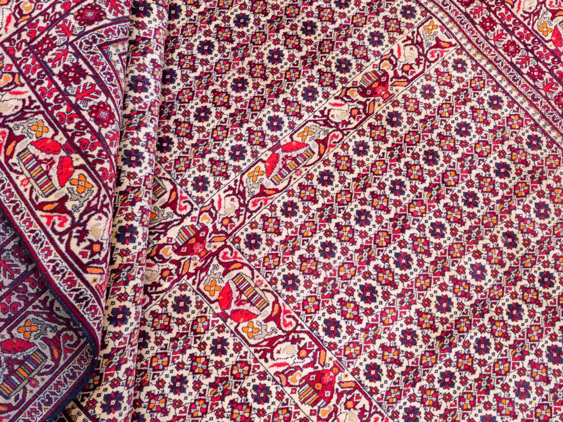 Feiner, handgeknüpfter Afghan Khal Mohammadi Orientteppich aus reiner Wolle mit Allover-Muster von Khademi. Größe: 300 x 205 cm. Farbe: Creme, rot. RB3-1J. Ursprung: Afghanistan. Verkauf durch JUPITER Intl.