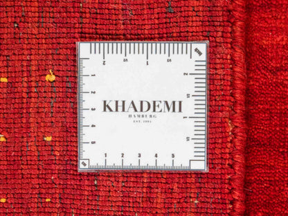 Moderner, Handloom Lori Gabbeh Orientteppich von Khademi aus Wolle, rot. Geometrisches Nomaden-Design. Produziert in Indien. Größe: 145x87cm. Teppichnummer: KB4-1509. Verkauf durch Jupiter Intl.