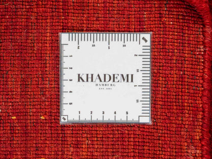 Moderner, Handloom Lori Gabbeh Orientteppich von Khademi aus Wolle, rot. Geometrisches Nomaden-Design. Produziert in Indien. Größe: 145x89cm. Teppichnummer: KB4-1507. Verkauf durch Jupiter Intl.