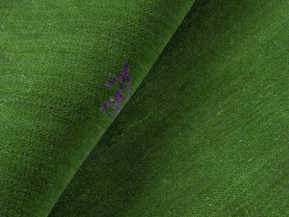 Moderner, Handloom Lori Gabbeh Orientteppich von Khademi aus Wolle, grün. Nomaden-Design. Produziert in Indien. Größe: 148x82cm. Teppichnummer: KB4-1560. Verkauf durch Jupiter Intl.