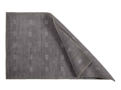 Moderner, Handloom Lori Gabbeh Orientteppich von Khademi aus Wolle, grau. Geometrisches Nomaden-Design. Produziert in Indien. Größe: 150x91cm. Teppichnummer: KB4-1546. Verkauf durch Jupiter Intl.